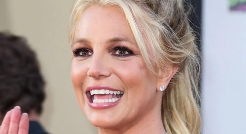 Kitálalt Britney Spears: tönkretette az arcát a botox