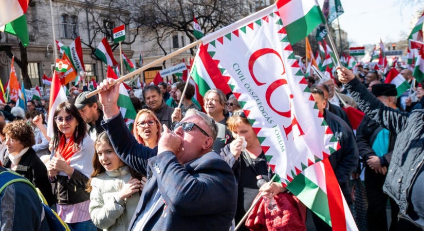 A CÖF-CÖKA a szellemi honvédelem keretében segíti a polgárok adóforintjaival történő gondos gazdálkodást