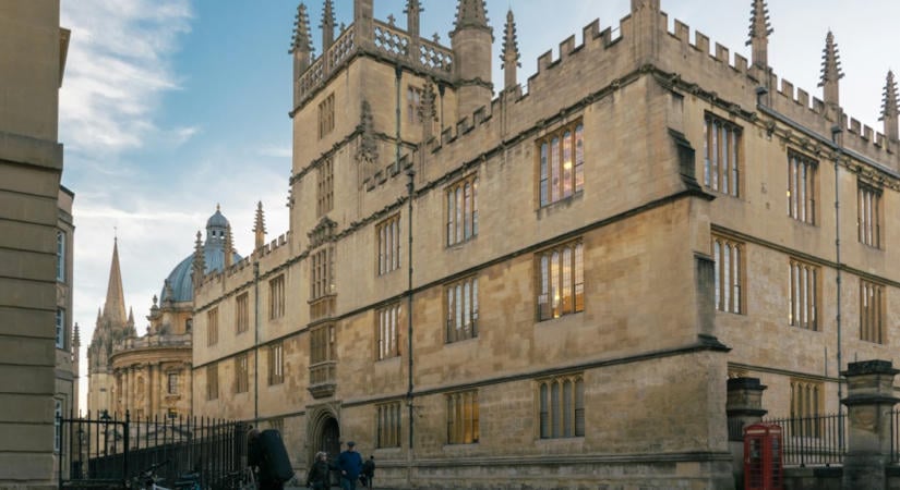 Oxford engedélyezi az OpenAI-nak könyvtári adatai használatát AI-képzéshez
