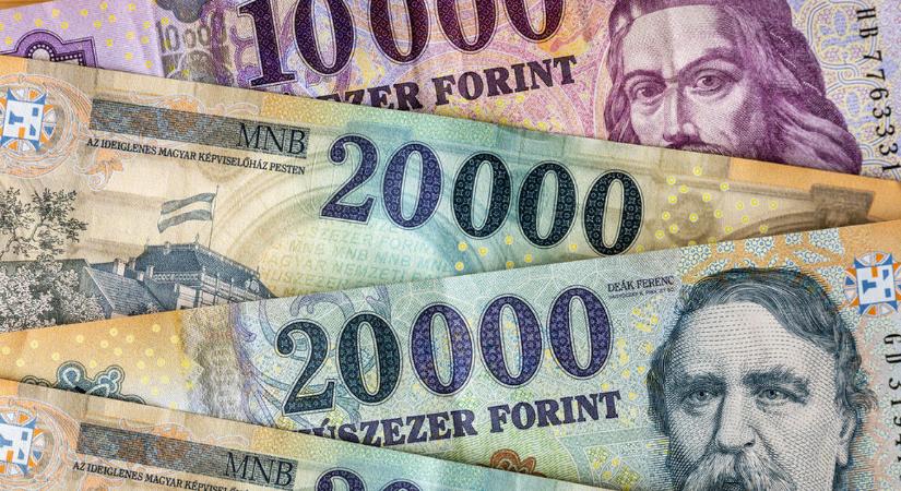 Milliárdok a párnacihában: a bankjegyek fele már 20 ezres