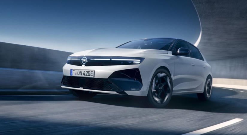 Megérkezett a legdurvább elektromos Opel Astra