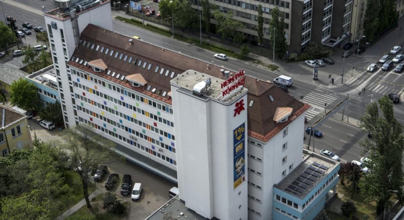 Több tucat gyerek került kórházba ételmérgezés gyanújával Budapesten