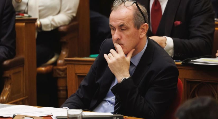 Várólisták: Hegedűs Zsolt bejelentette, nem minden kórház kap plusz pénzt