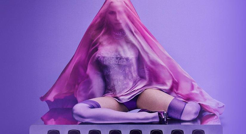 Madonna újra belép a klubba – de most önmagával táncol