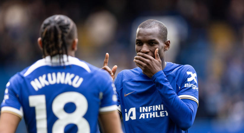 Három klub is vinné a Chelsea kegyvesztett támadóját