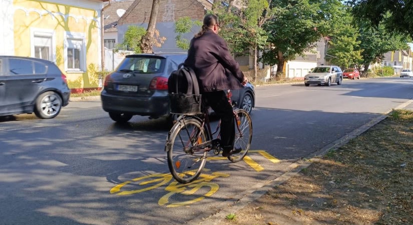 Továbbítottuk olvasónk javaslatát, biztonságosabb lett a 43-as főút