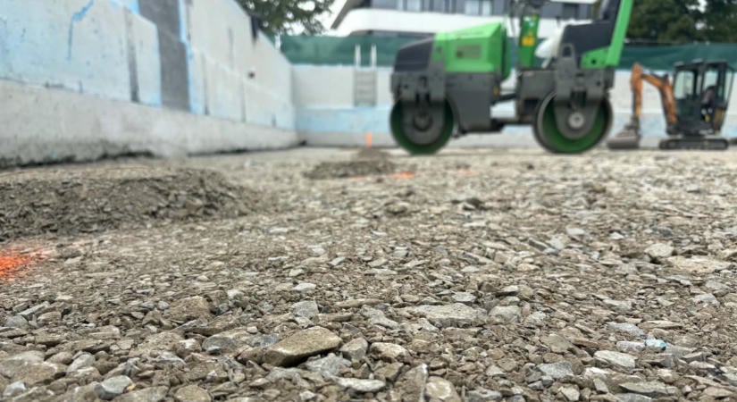 Lesz eredménye a fejlesztéseknek: felmelegített víz, héthónapos szezon a Pollack strandon!