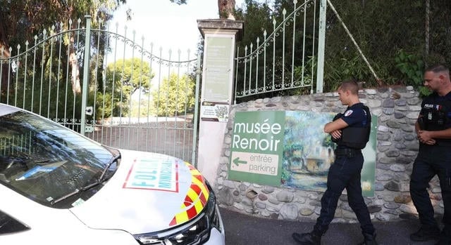 Megtalálták a Dél-Franciaországban ellopott Renoir-festményeket