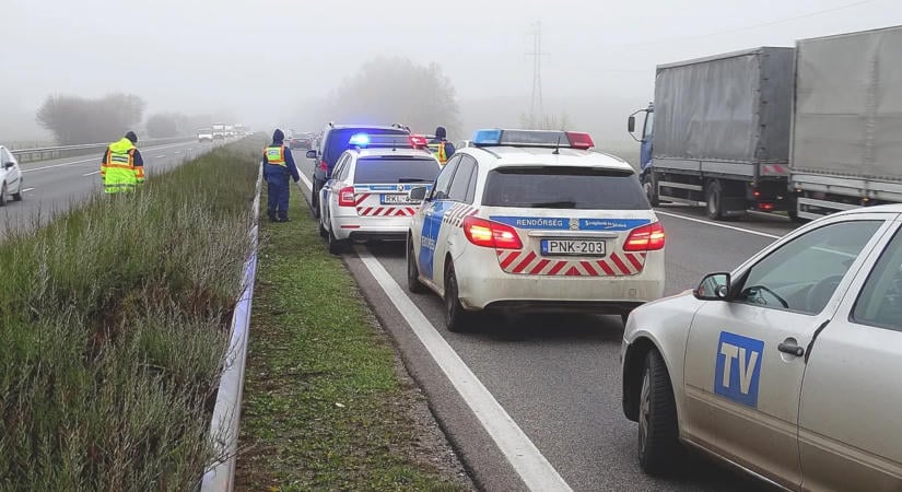 Embercsempészt fogtak az M43-ason, meglepő helyen találtak rá két férfira