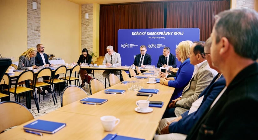 Kerekasztal Magyarbődön: gyorsítanák a zempléni D1-es autópálya előkészítését