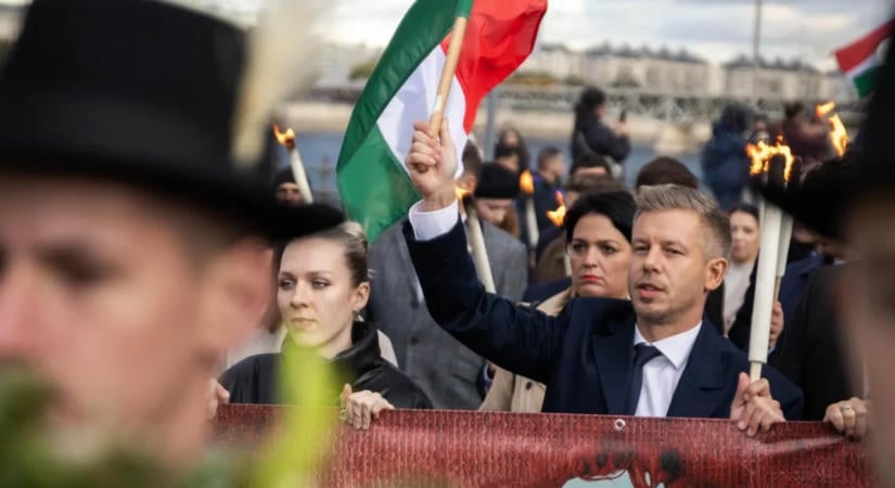 Magyar Péter: Vállaljuk, hogy méltó emléket állítunk 1956 hőseinek