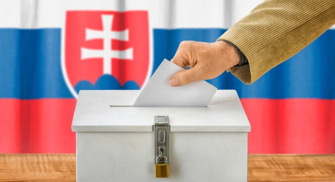 A jelölt sorszámát kell bekarikázni a szavazólapon