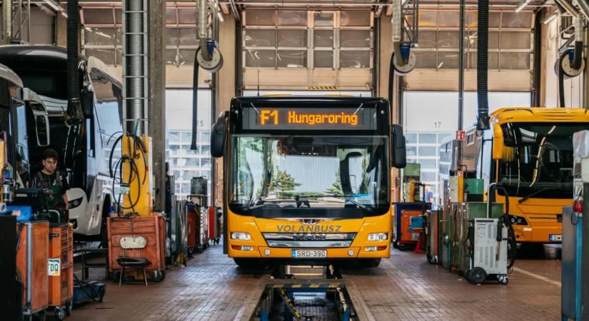Új emeletes távolsági busz beszerzését indítja el a MÁV