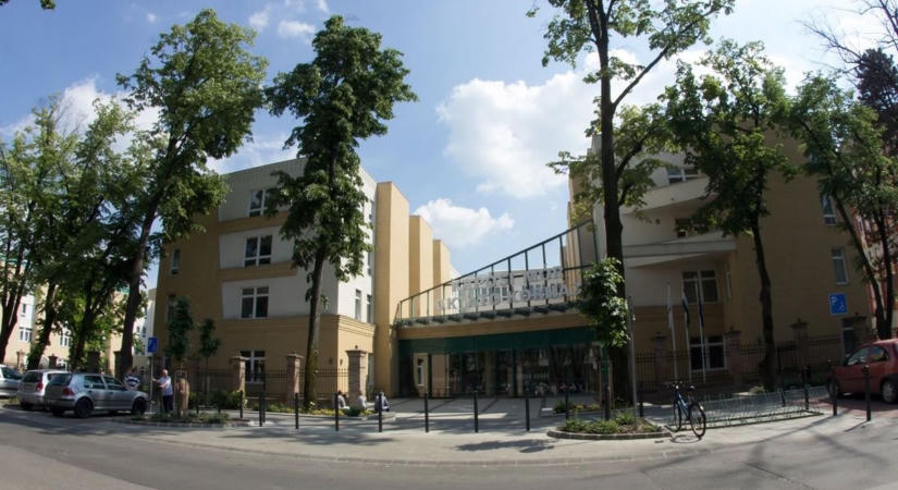 Nincs áram a kórház északi tömbjében, a társkórházak is segítik a betegellátást