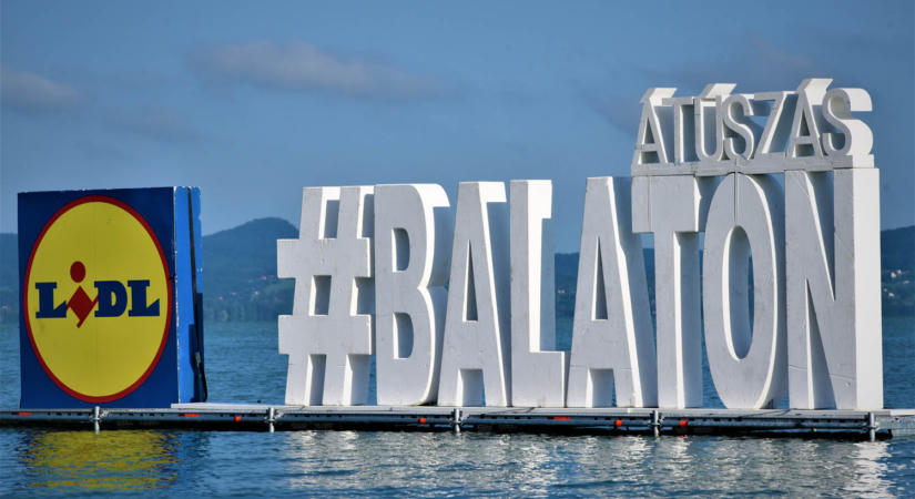 Ezen a hétvégén rendezik a 44. Lidl Balaton-átúszást