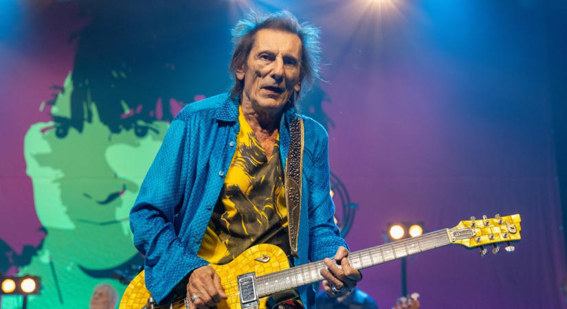 16 év után először adott szólókoncertet a Rolling Stones legendája, Ronnie Wood