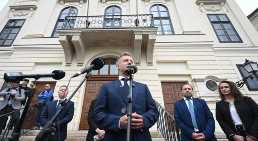 A New York Times tudósítója nem látott palotai fényűzést a Karmelitában