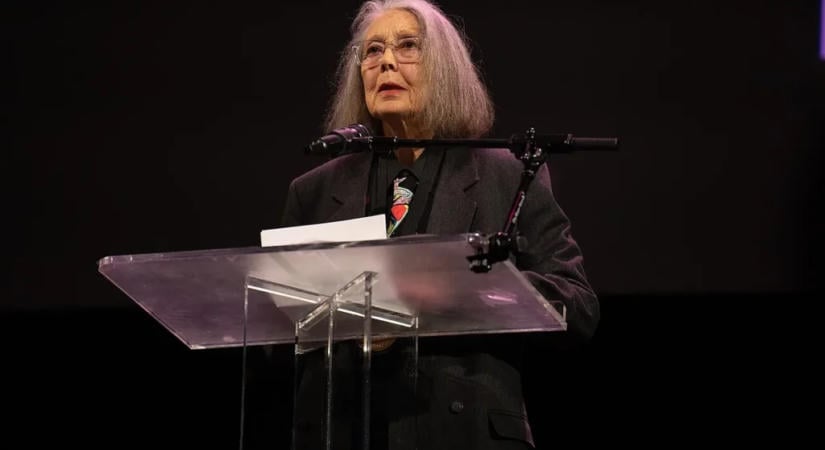 „Merész és találékony” – Anne Carson kapta az irodalmi Nobel-díjat