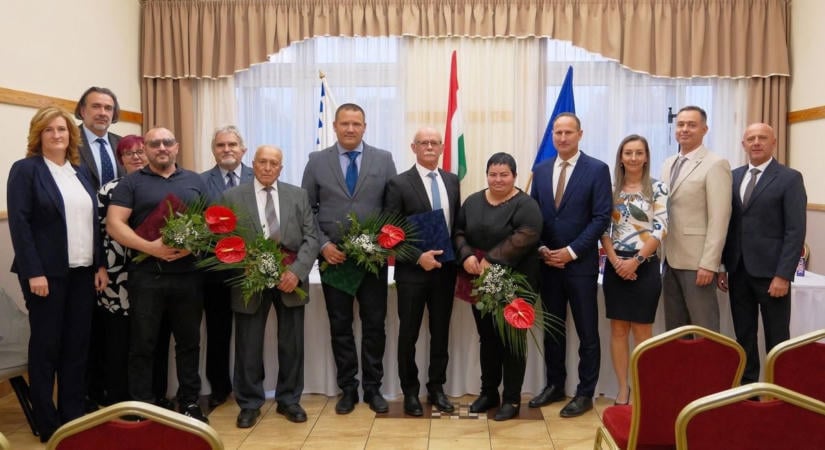 Átadták a városnapi elismeréseket és sétányt avattak Szikszón