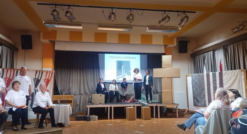 "Arra születtünk" - A VÉPassz előadása a 70. évfordulóra