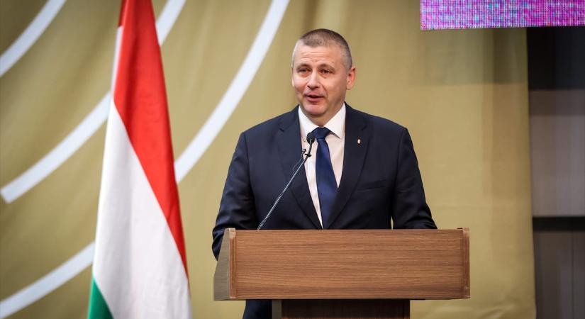 Ruszin-Szendi Romulusz: Indokolt lenne bocsánatot kérnünk Svédországtól és Finnországtól