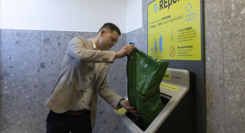 Elbúcsúzhatunk a készpénztől a palackvisszaváltóknál? Hatalmas változást tervez a MOHU, áll a bál Budapesten