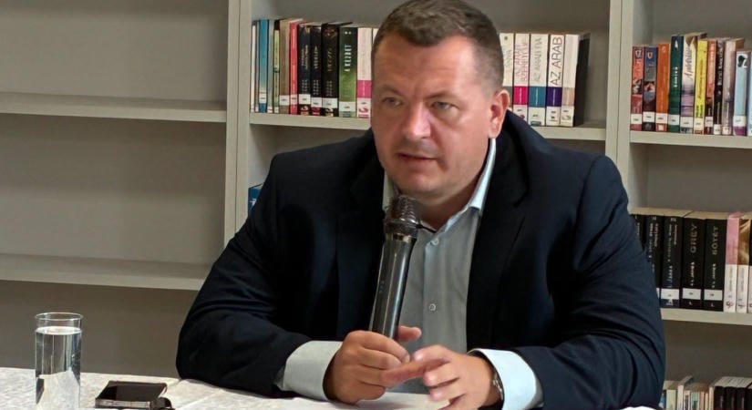 Hetente kétszer is fel lehet keresni Ferenczi Gábor képviselői irodáját
