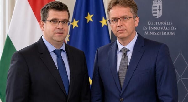 Rendkívüli parlamenti ülés jöhet hétfőn három mentelmi ügy miatt