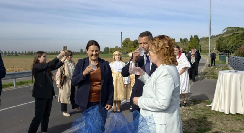 Ötvenéves vezetéket cseréltek le a Muravidéken - fotók