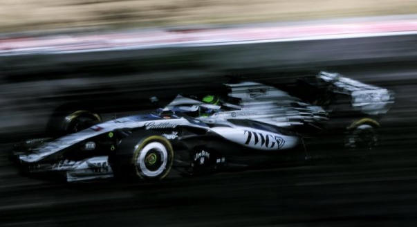 Vezért vált a Cadillac, a Ferrari az űttörő: a nap F1-es hírei