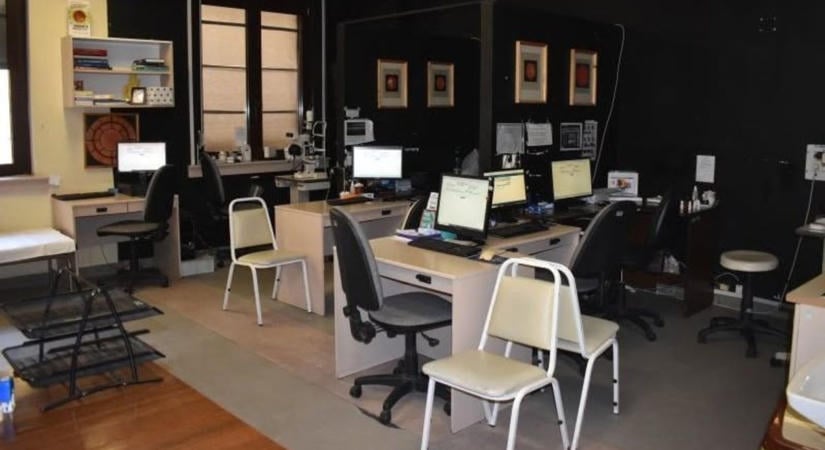 Megújul a veszprémi kórház szemészeti osztályának nagy vizsgálója