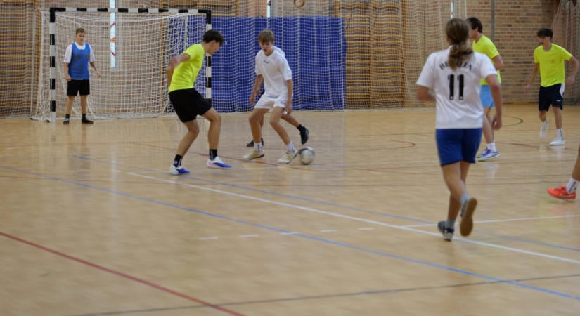 Kora reggel kezdődött az ifjúsági önkormányzat sportnapja
