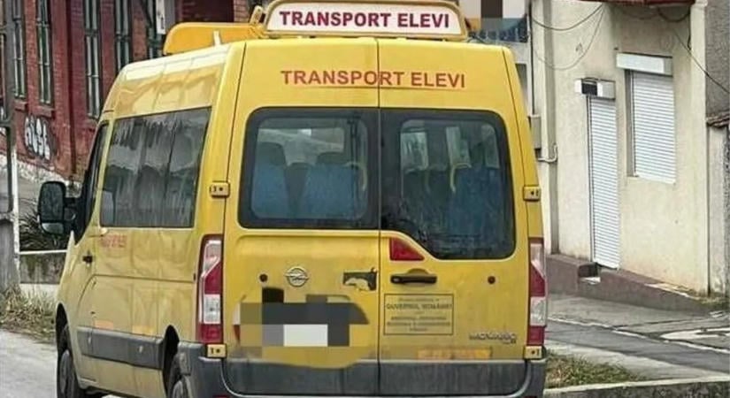 Részeg sofőr vezette az iskolabuszt Temesrákasnál, 20 gyerekkel próbált elmenekülni a rendőrök elől