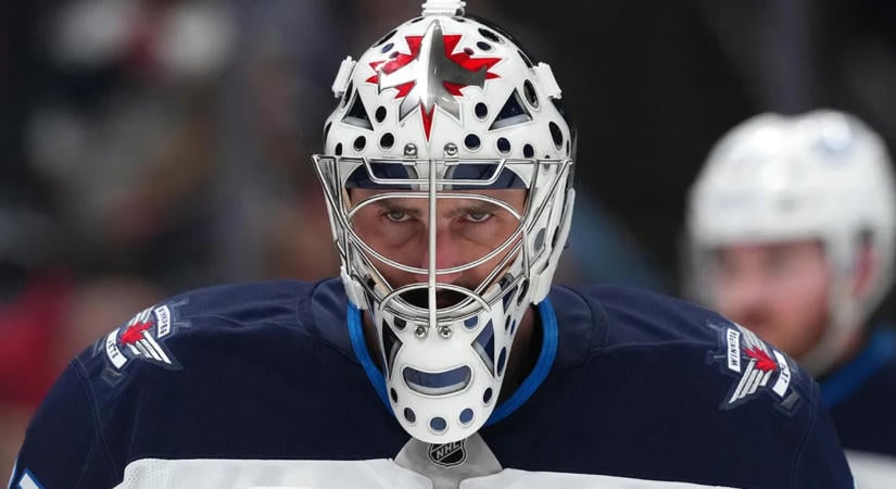 NHL: véget ért a huzakodás, a Winnipeg elengedte olimpiai bajnok kapusát