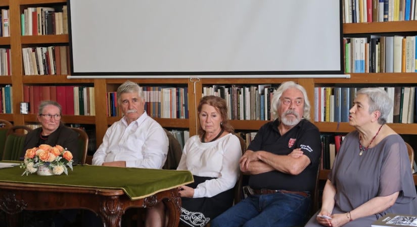 Tudta? Lehet, hogy nap mint nap elmegyünk az ormánsági alkotó munkái mellett Pécsen