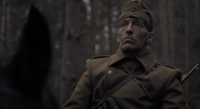 Ha valaha kinyitnak a mozik, érkezik egy sötét magyar háborús film – itt a Természetes fény előzetese