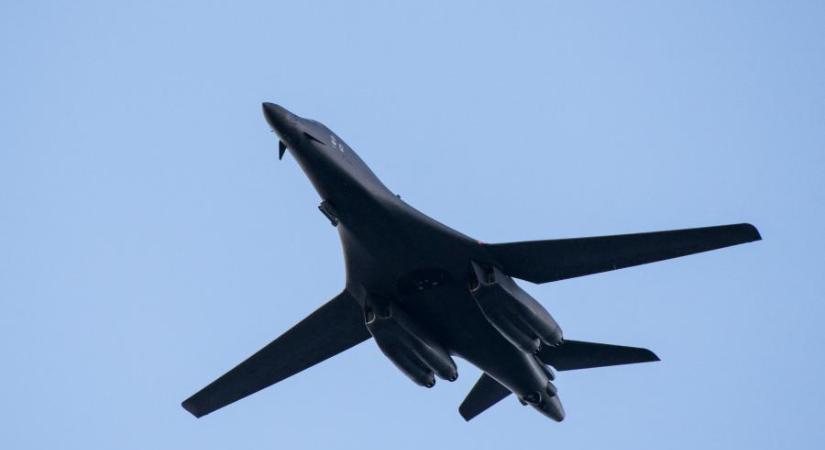 Lezuhant az amerikai hadsereg egyik stratégiai nehézbombázója