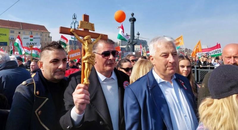 Békemenetet szervez október 23-ára a Fidesz nevű roncspárt maradék tábora