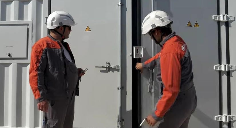 Így raktározza az E.ON Veszprém megyében a nap erejét, bekukkantunk az új tárolóba ( képek, videó)