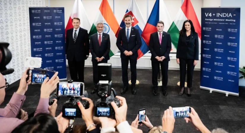 New Yorkban tárgyaltak a V4-ek az indiai külügyminiszterrel