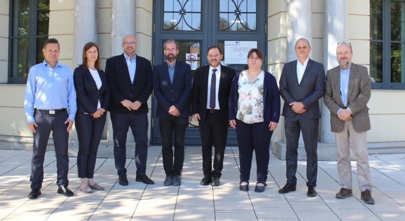 Az egyetem fenntartása átalakul, az alapítványi feladatok tíz hónapon belül visszakerülnek