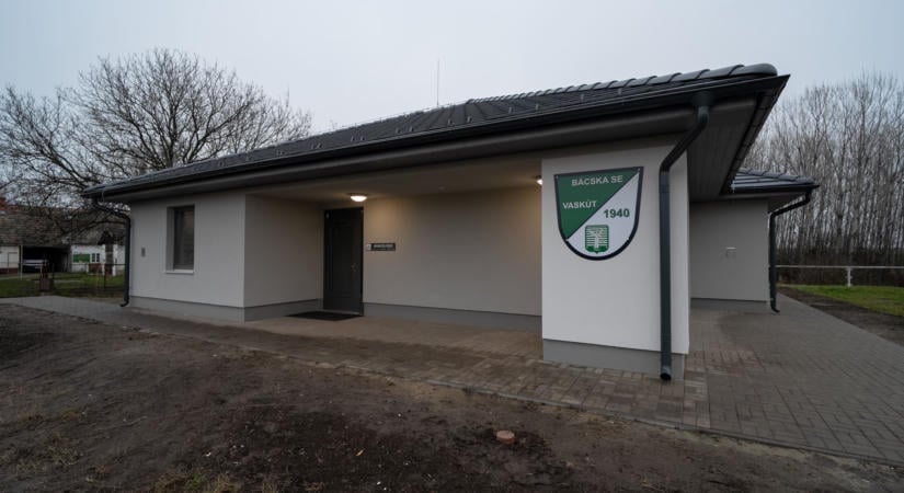 Közösségi ház felújítása és sportöltöző építése Vaskúton, projektzárás