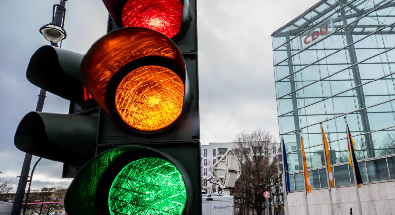 Felrobbant a világ első közlekedési lámpája, egy rendőr belehalt