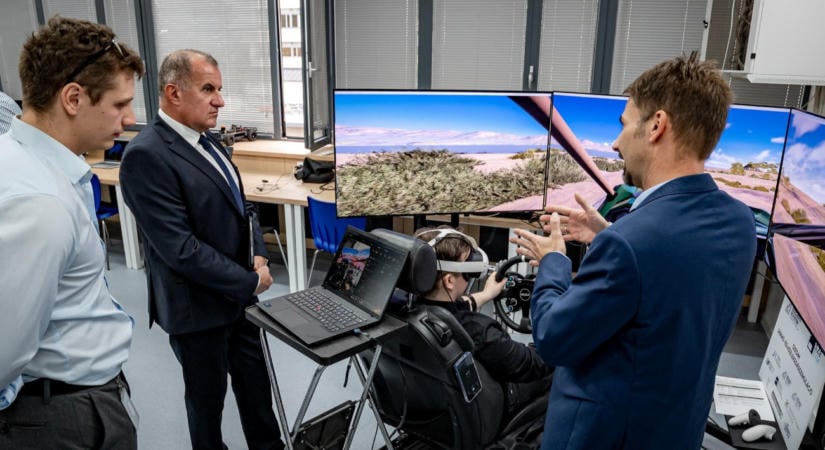Robotkutyával és drónrajjal segít a Széchenyi Egyetem