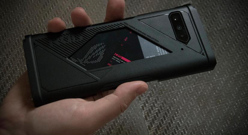 Kockulás helyett fotózásban erősödött volna az ASUS elkaszált telefonja
