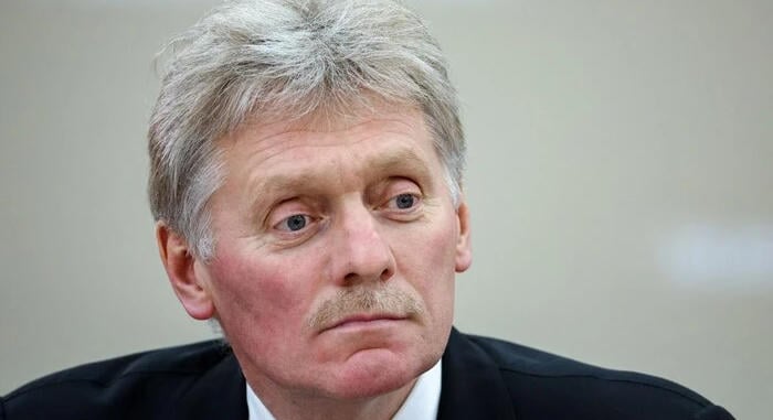 Peszkov: Zelenszkij egyelőre nem utasította vissza a Moszkvába szóló meghívást