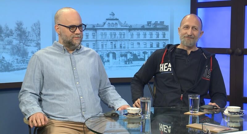 "Egy csók és más semmi"