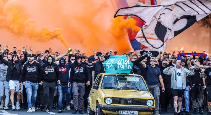 Náci rigmusokat skandáltak horvát futballszurkolók - Óriási balhé tört ki a Hajduk Split-Ajax meccs előtt