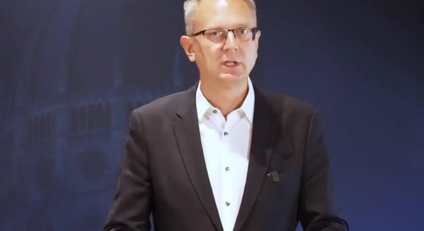 Jogsegélyvonalat indít a KDNP a gyermekvédelmi törvény módosítása miatt