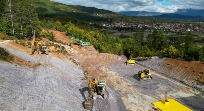 A STRABAG és a Duna Aszfalt konzorciuma kapott megbízást az észak-macedón autópálya megépítésére